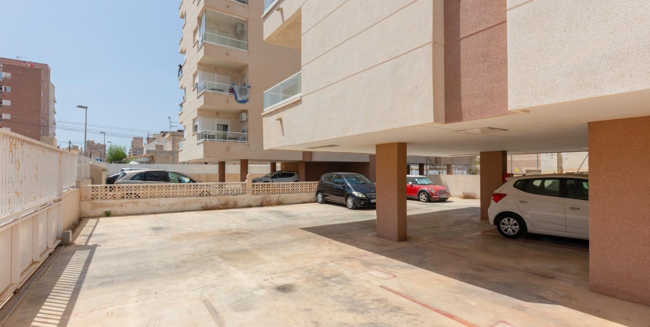 Resale - Apartment / flat -
Torrevieja - Nueva Torrevieja