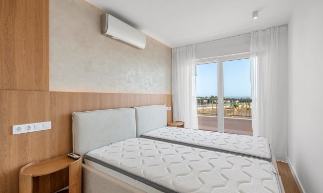 Resale - Apartment / flat -
Torrevieja - Rocio del Mar