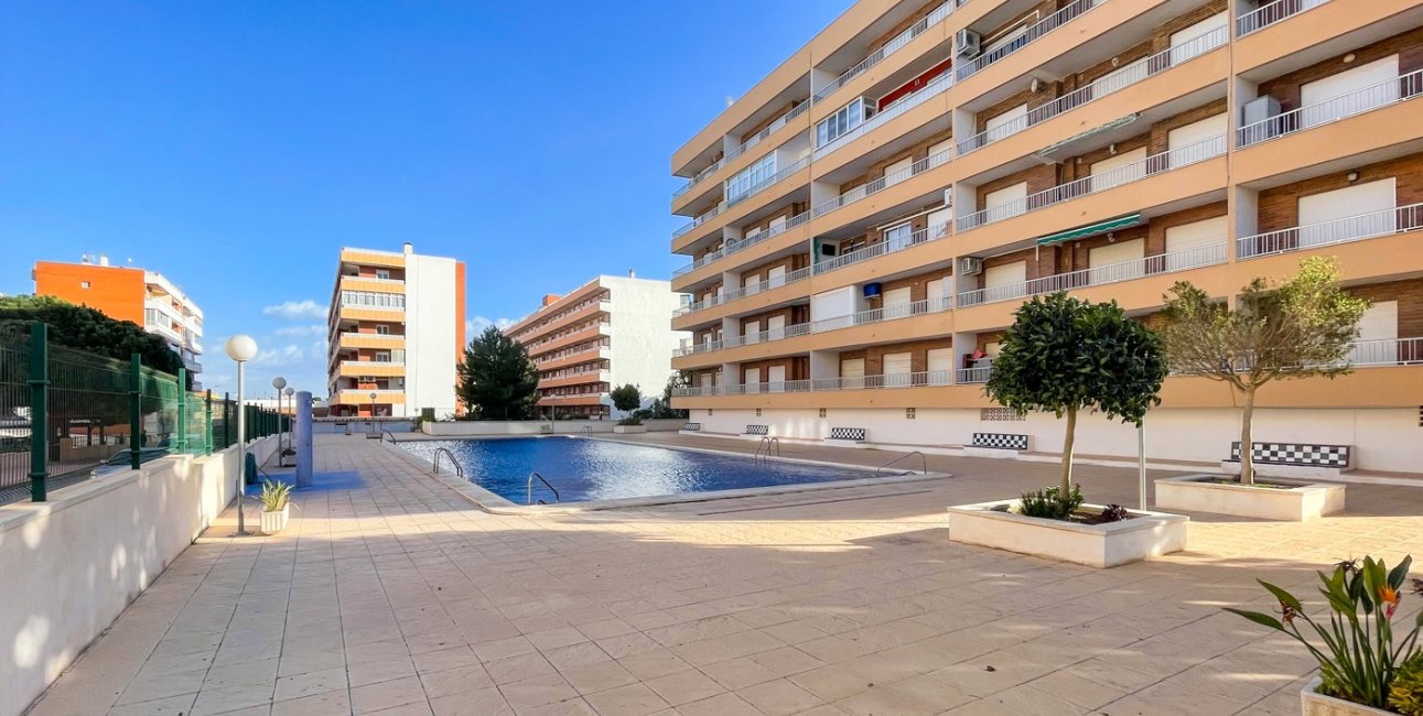 Resale - Apartment / flat -
Torrevieja - Rocio del Mar