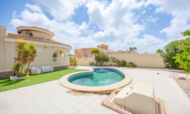 Resale - Villa -
Ciudad Quesada - La Fiesta