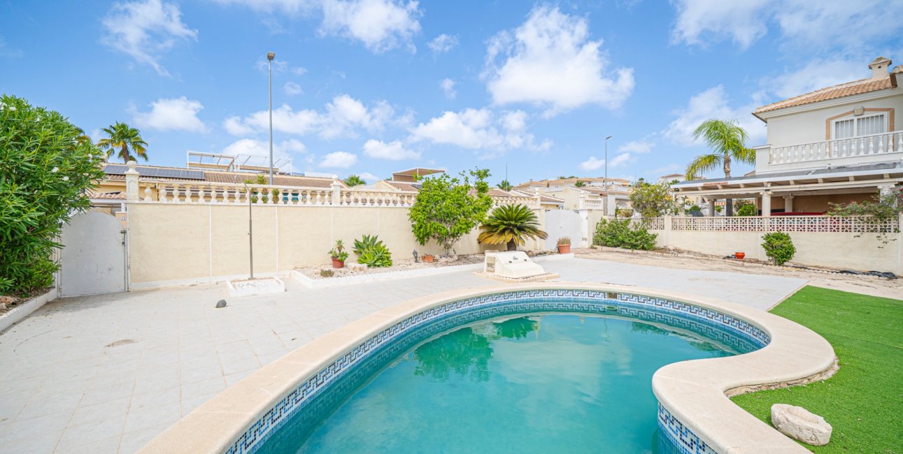 Resale - Villa -
Ciudad Quesada - La Fiesta