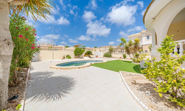 Resale - Villa -
Ciudad Quesada - La Fiesta