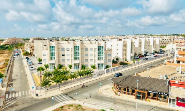 Rynek wtórny - Mieszkanie  -
Orihuela Costa - Villamartin
