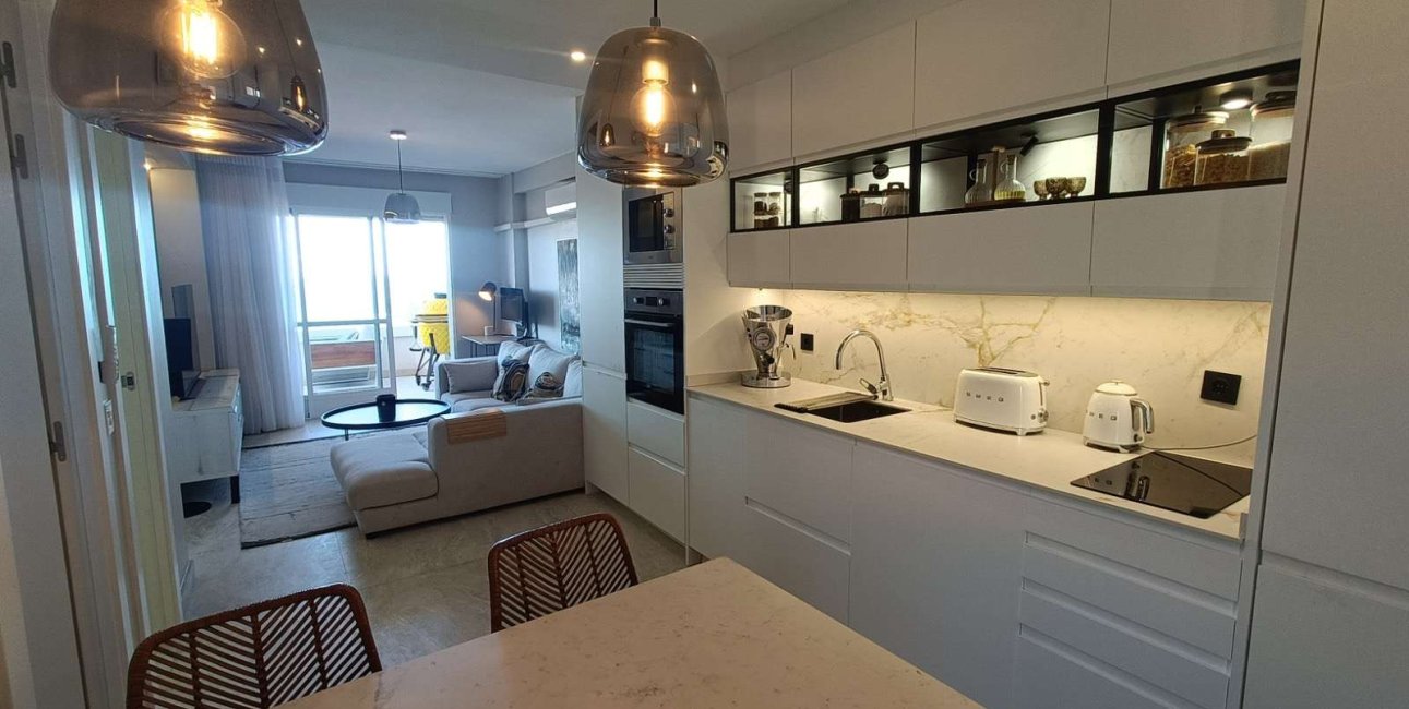 Resale - Apartment / flat -
Torrevieja - Cabo Cervera
