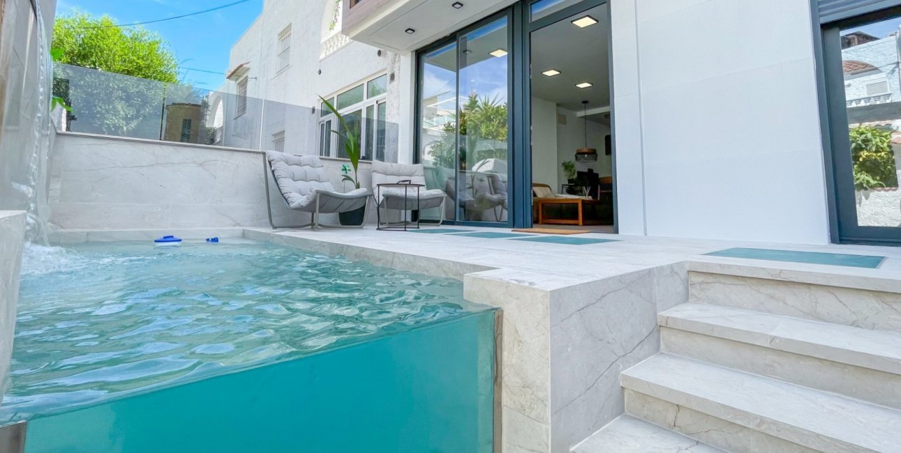 Resale - Townhouse -
Torrevieja - Aguas Nuevas