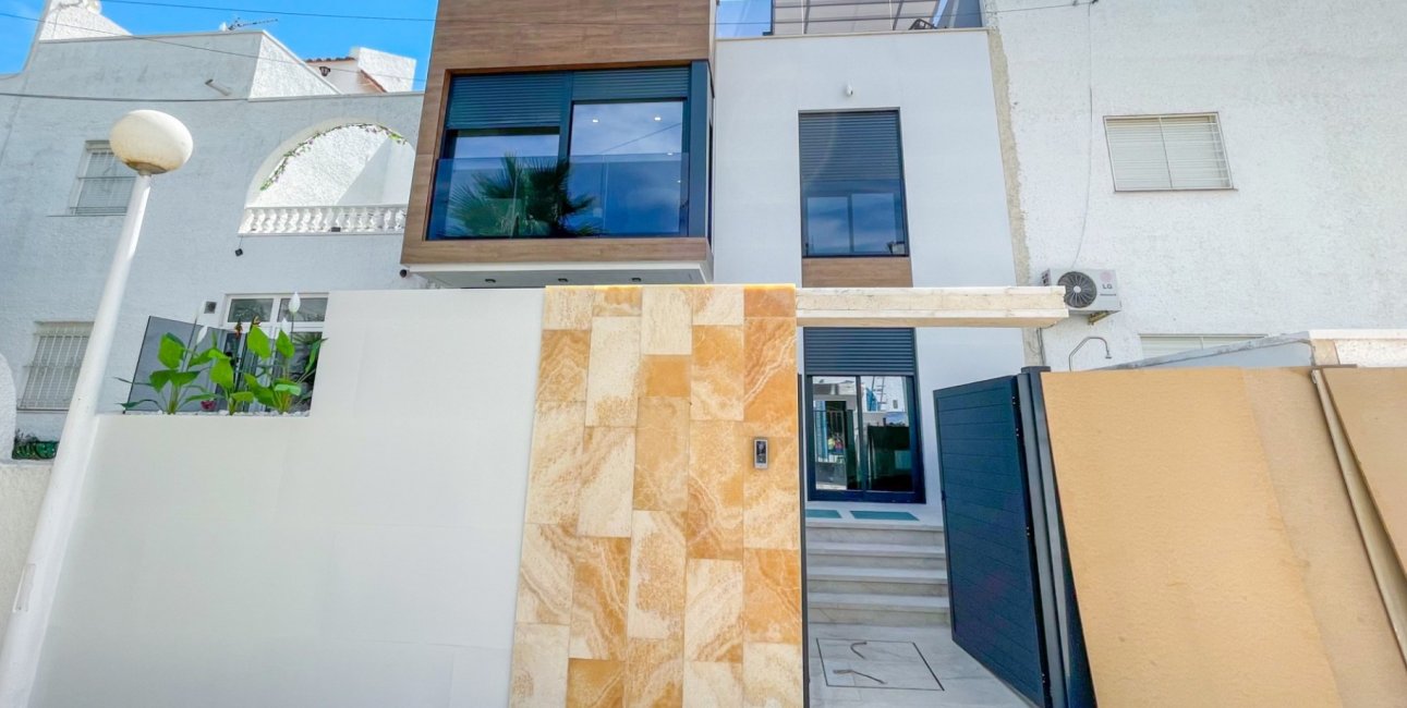 Resale - Townhouse -
Torrevieja - Aguas Nuevas