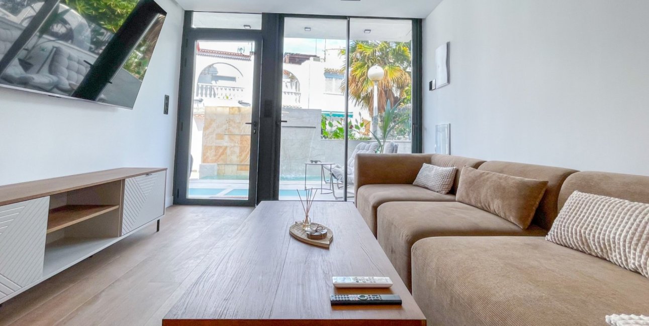 Resale - Townhouse -
Torrevieja - Aguas Nuevas