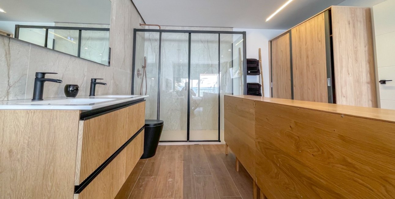 Resale - Townhouse -
Torrevieja - Aguas Nuevas
