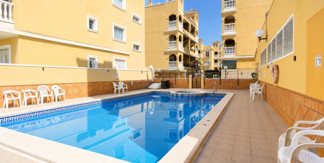Reventa - Apartamento / piso -
Algorfa - Algorfa - Village