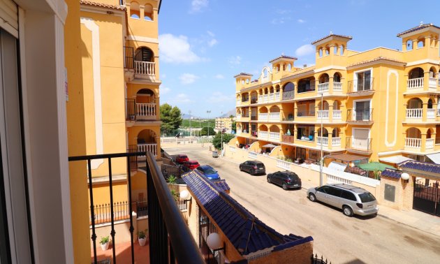 Reventa - Apartamento / piso -
Algorfa - Algorfa - Village