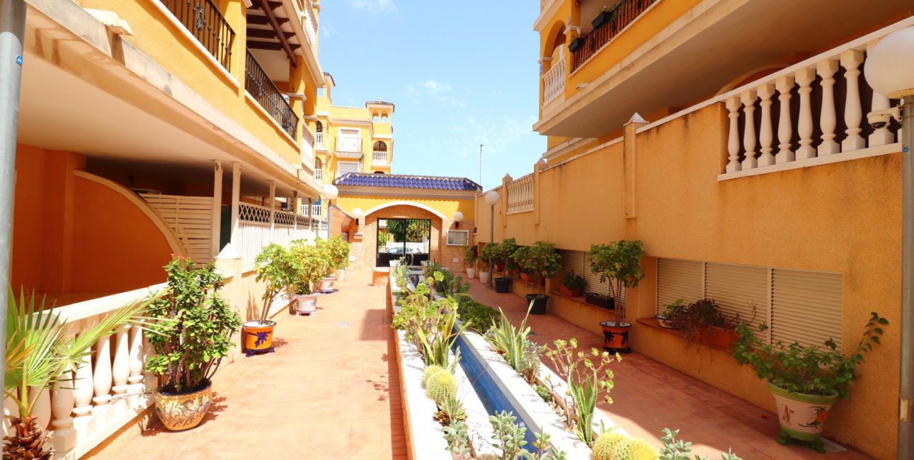 Reventa - Apartamento / piso -
Algorfa - Algorfa - Village