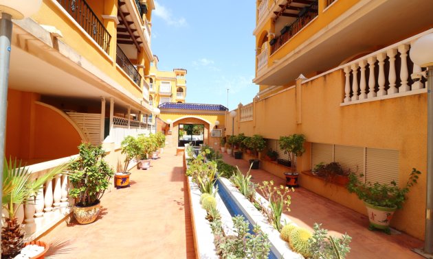 Reventa - Apartamento / piso -
Algorfa - Algorfa - Village