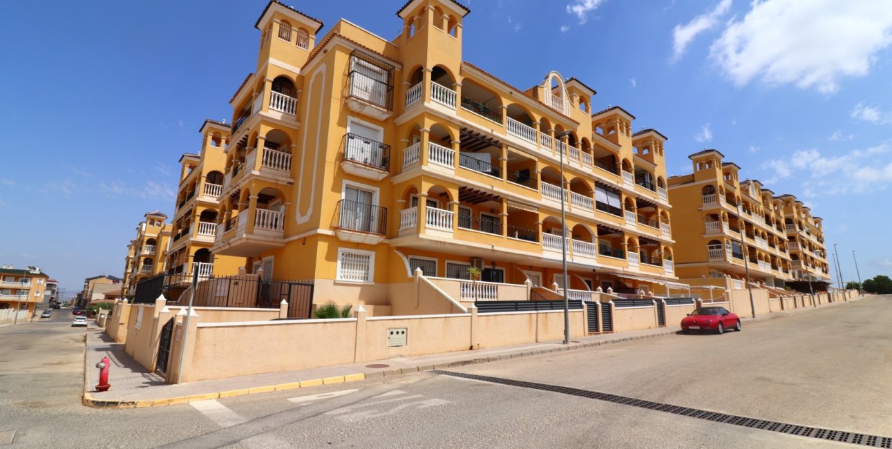 Reventa - Apartamento / piso -
Algorfa - Algorfa - Village