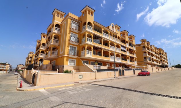 Reventa - Apartamento / piso -
Algorfa - Algorfa - Village