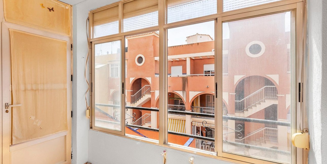 Reventa - Ático -
Torrevieja - La Mata