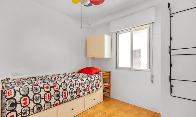 Reventa - Ático -
Torrevieja - La Mata