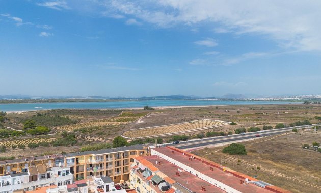 Reventa - Ático -
Torrevieja - La Mata