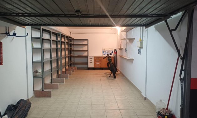 Resale - Garage -
Torrevieja - La Mata
