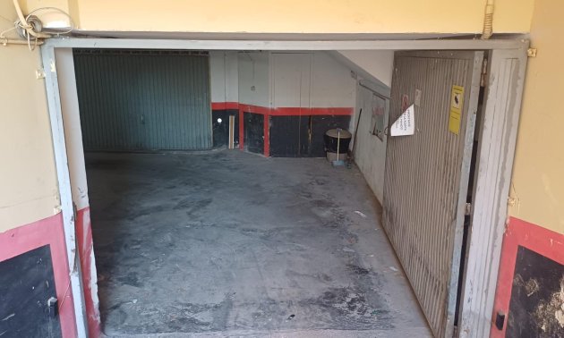 Resale - Garage -
Torrevieja - La Mata