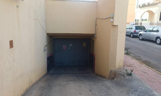 Resale - Garage -
Torrevieja - La Mata