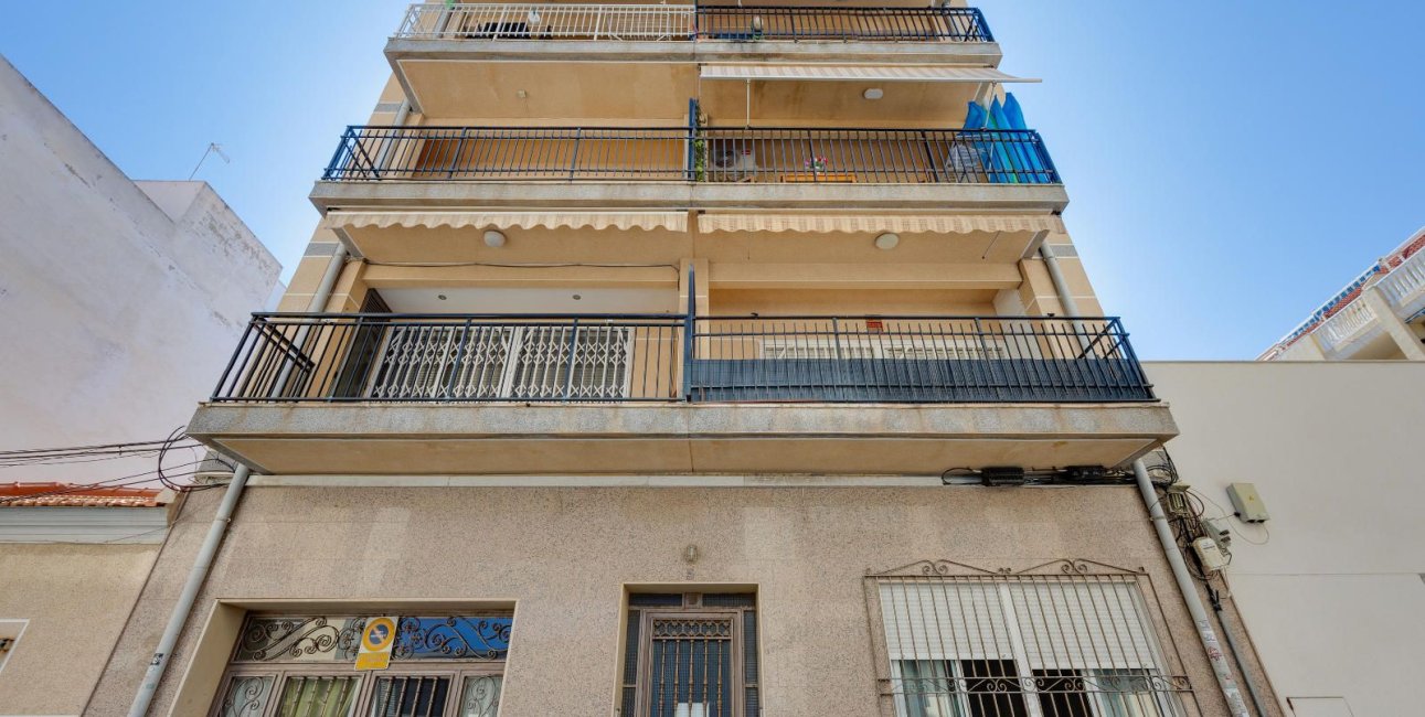 Resale - Apartment / flat -
Torrevieja - Playa del Cura