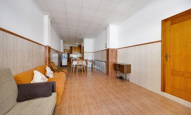 Resale - Apartment / flat -
Torrevieja - Playa del Cura
