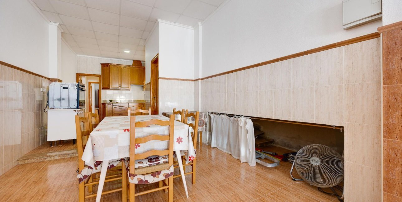 Resale - Apartment / flat -
Torrevieja - Playa del Cura
