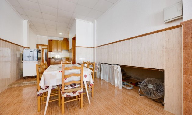 Resale - Apartment / flat -
Torrevieja - Playa del Cura
