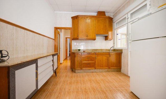 Resale - Apartment / flat -
Torrevieja - Playa del Cura