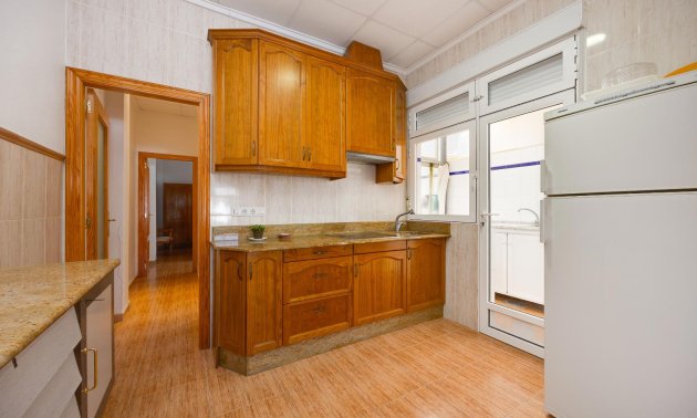 Resale - Apartment / flat -
Torrevieja - Playa del Cura