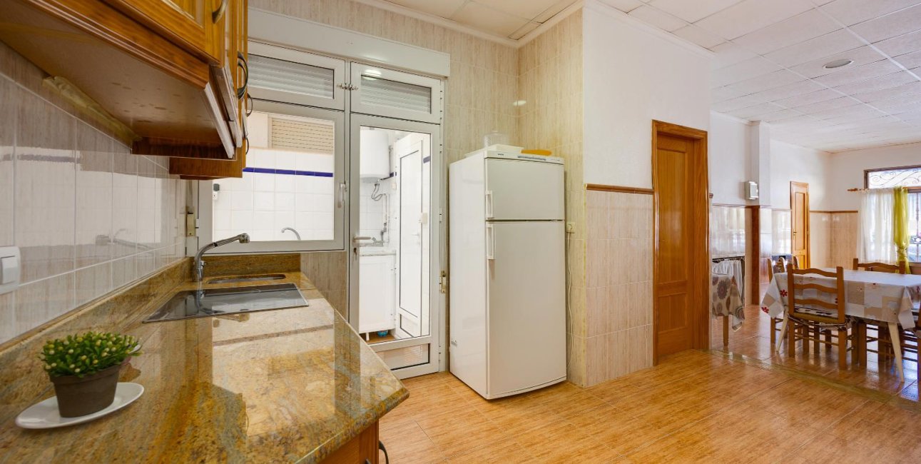 Resale - Apartment / flat -
Torrevieja - Playa del Cura
