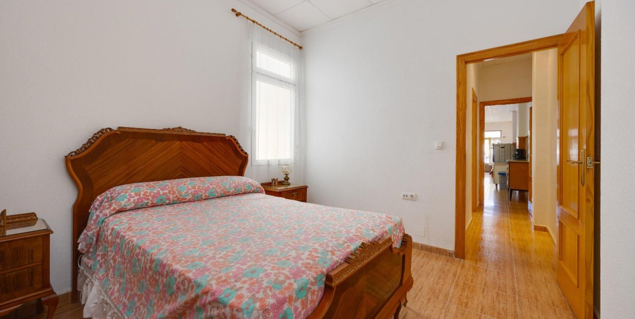 Resale - Apartment / flat -
Torrevieja - Playa del Cura