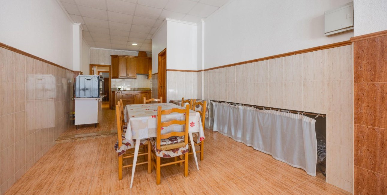 Resale - Apartment / flat -
Torrevieja - Playa del Cura