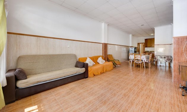 Resale - Apartment / flat -
Torrevieja - Playa del Cura