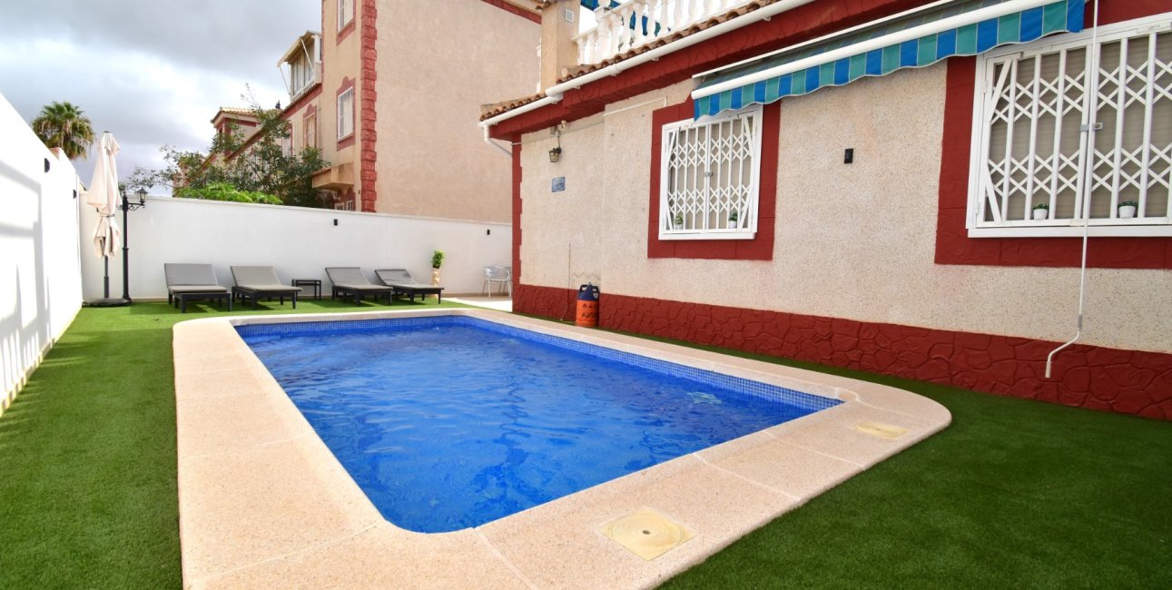 Rynek wtórny - Dom Szeregowy -
Orihuela Costa - Playa Flamenca