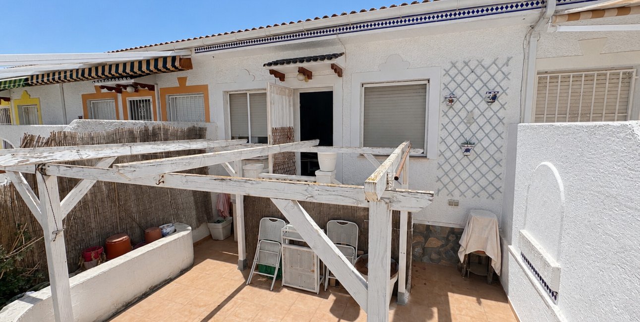 Resale - Bungalow -
Ciudad Quesada - Pueblo Bravo