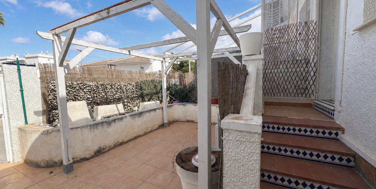Resale - Bungalow -
Ciudad Quesada - Pueblo Bravo