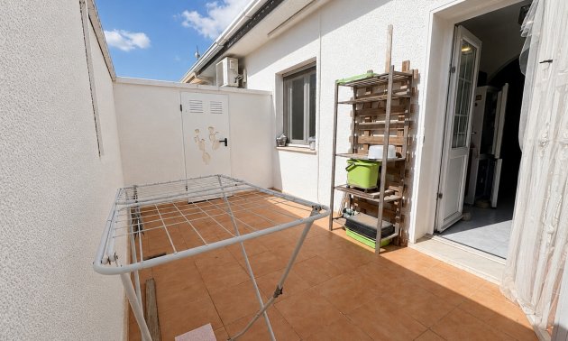 Resale - Bungalow -
Ciudad Quesada - Pueblo Bravo