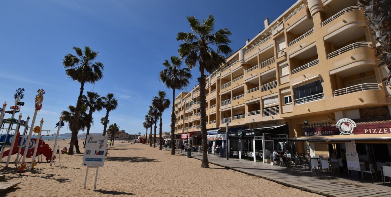 Resale - Apartment / flat -
Torrevieja - Torre La Mata