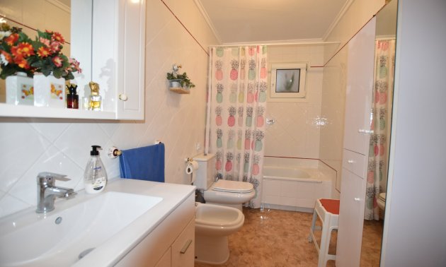 Resale - Apartment / flat -
Torrevieja - Torre La Mata
