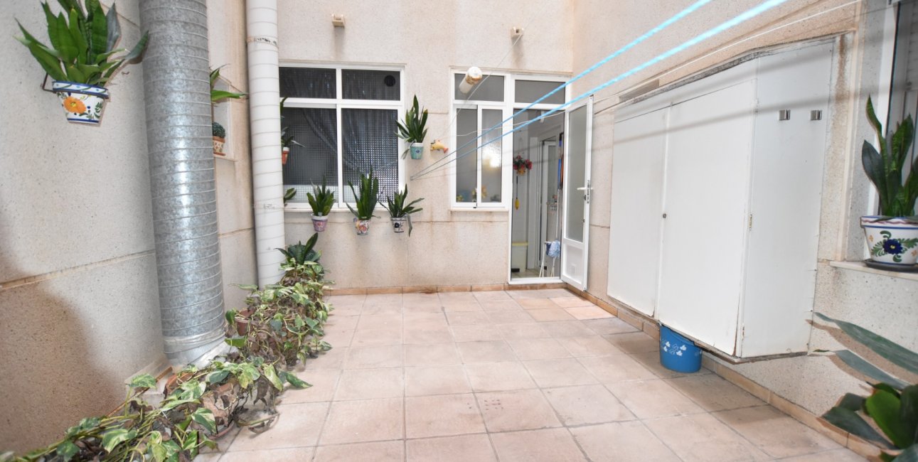 Resale - Apartment / flat -
Torrevieja - Torre La Mata