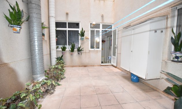 Resale - Apartment / flat -
Torrevieja - Torre La Mata