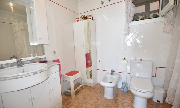 Resale - Apartment / flat -
Torrevieja - Torre La Mata