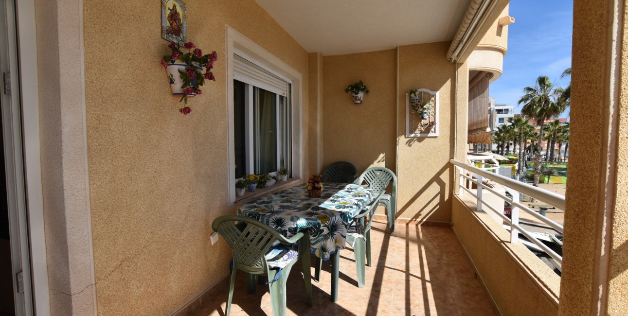 Resale - Apartment / flat -
Torrevieja - Torre La Mata