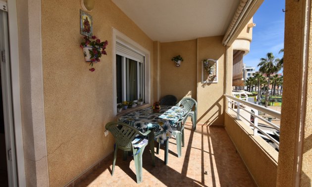 Resale - Apartment / flat -
Torrevieja - Torre La Mata