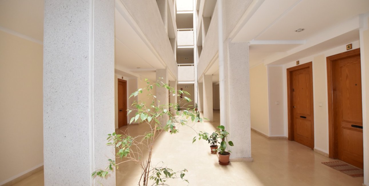 Resale - Apartment / flat -
Torrevieja - Torre La Mata