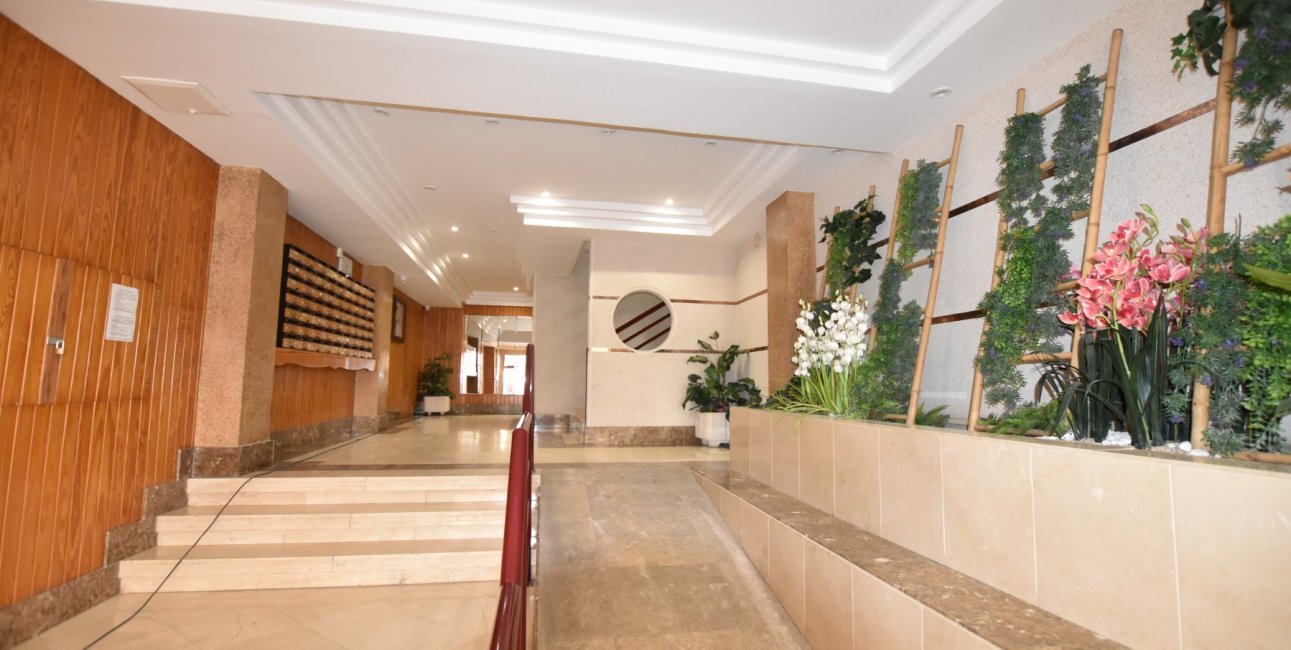Resale - Apartment / flat -
Torrevieja - Torre La Mata