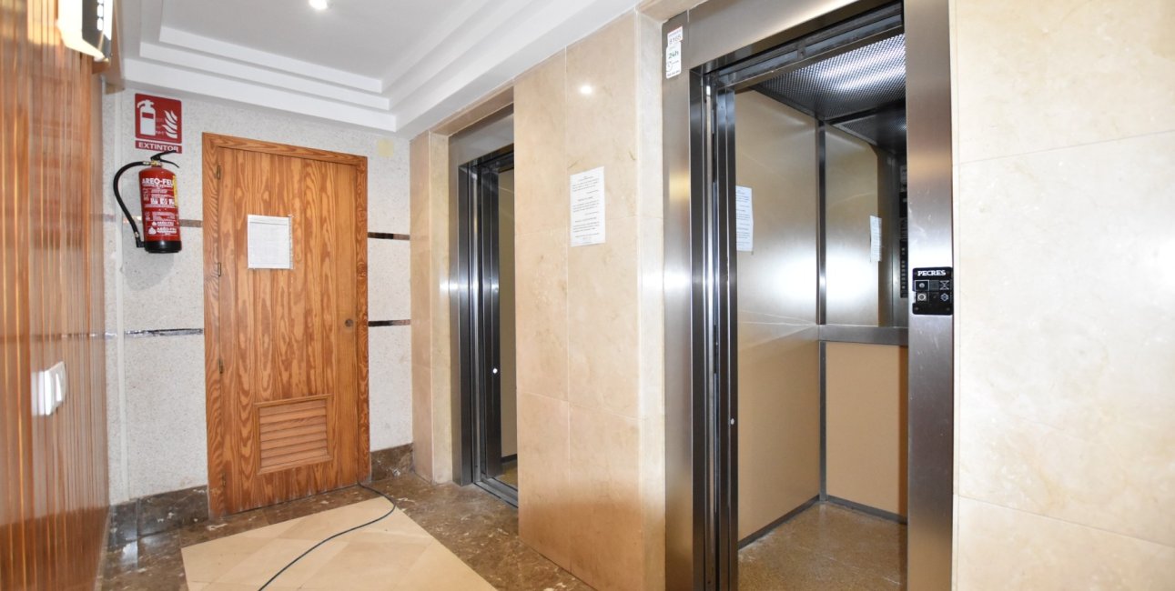 Resale - Apartment / flat -
Torrevieja - Torre La Mata