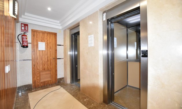 Resale - Apartment / flat -
Torrevieja - Torre La Mata