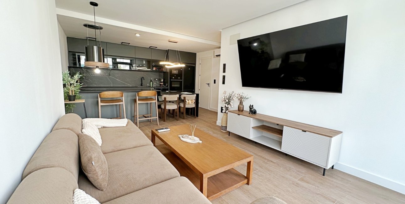 Resale - Townhouse / Terraced House -
Torrevieja